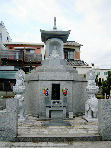 地持院の永代供養墓（静岡）